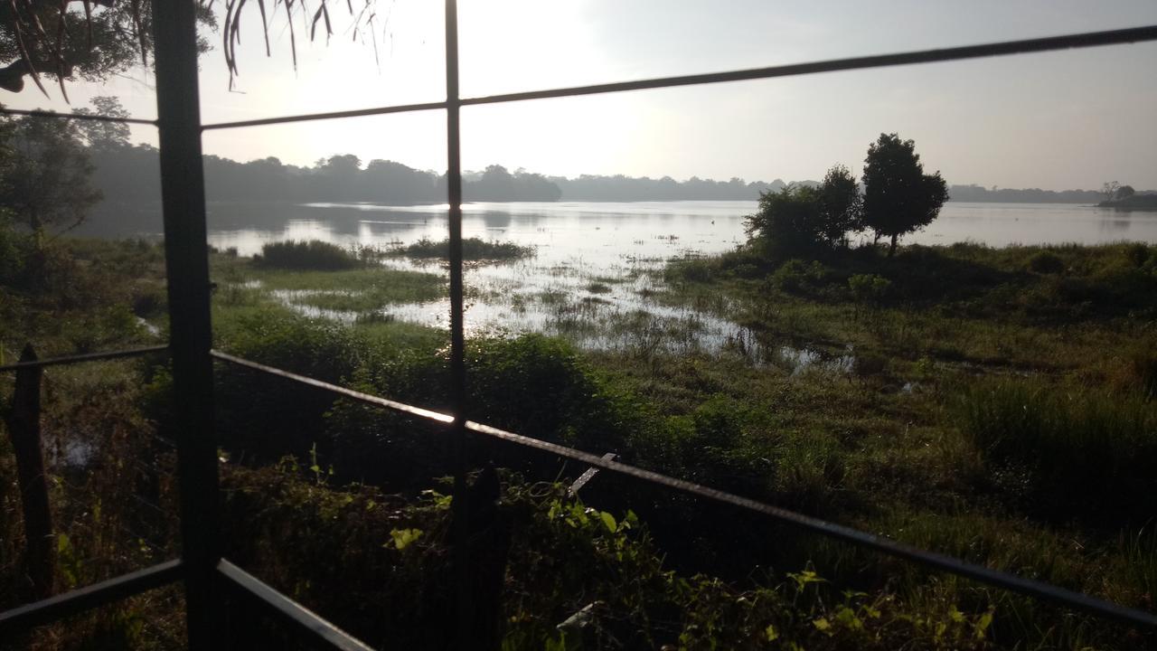 Lake Cabin Polonnaruwa Exterior foto
